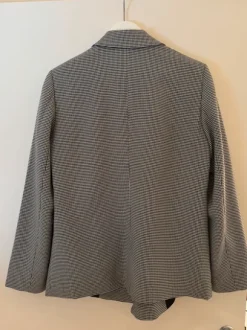 Ruudullinen bleiseri