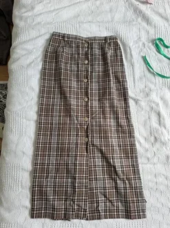 Ruudullinen maxi hame