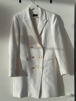 Sand:n valkoinen jakku 38!