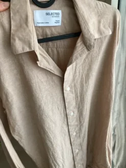 Selected kauluspaita