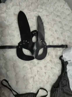 Sexy krolik z maską