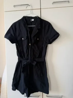 Shortsihaalari - playsuit