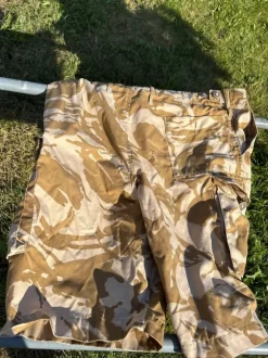 Shortsit, armeijaylijäämä