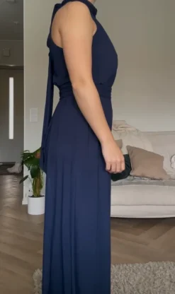 Sininen Anna Fieldin housupuku