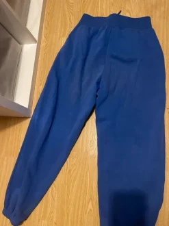 Siniset gollege housut