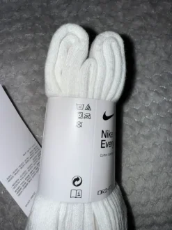 Skarpetki nike. Rozmiar 38-42.