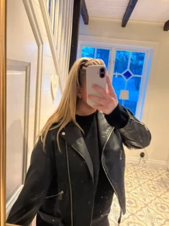 Skinnjacka svart/ skórzana kurtka