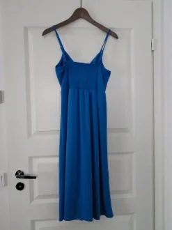 Spagettiolkaiminen kesämekko