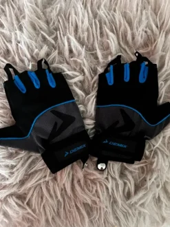 sport gloves