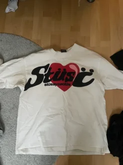 stussy t-paita