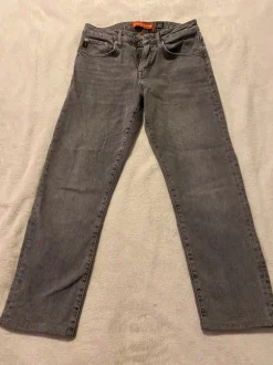 Superdry harmaat farkut