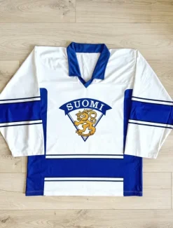 Team shirt Soumi. Size L