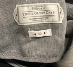 These Glory Days suorat mustat housut