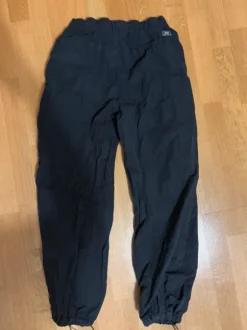 Thin jogger pants
