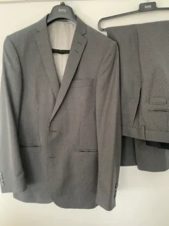 Tiger Of Sweden miesten puku harmaa