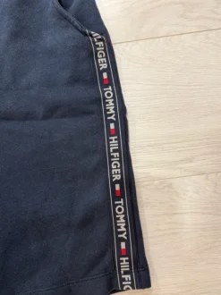 Tommy hilfiger college shortsit