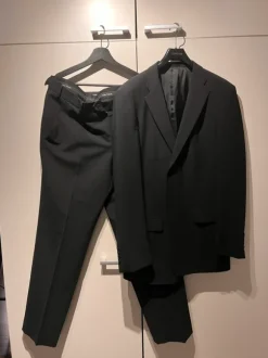Turo Tailor - miesten musta pukusetti