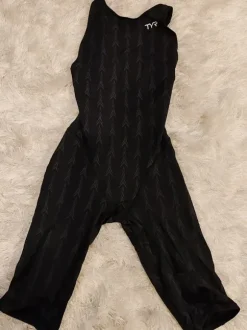 Tyr - kisauimapuku (koko D128)