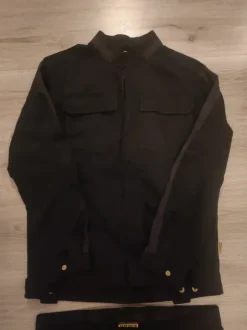 Työtakki ja työhousut