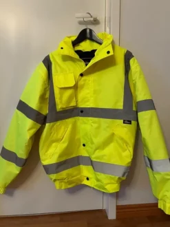 Työtakki/huomiotakki