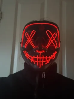 Uhyggelig maske med lys halloween fastelavn udklædning