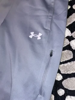 Under Armour housut