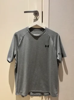 Under Armour miesten treenipaita