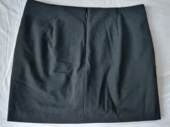 Uniqlo skort