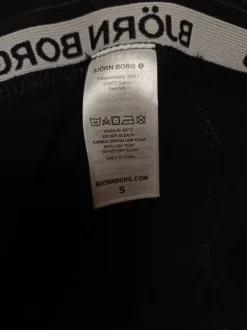 Uudet pitkät alushousut