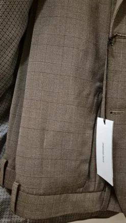 Uusi miesten puku Isaac Dewhirst