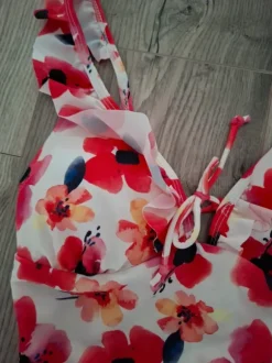 Uusi naisten uimapuku koko S