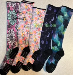 Uusia, käyttämättömiä sukat – tyylikkäät kuvatukset