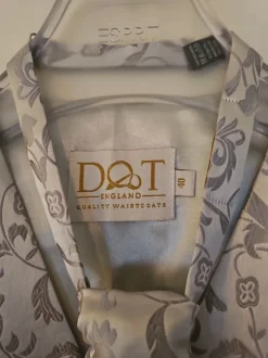 Vaalea DOT England liivi ja kravaatti (40)