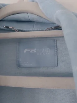 Vaalean sininen bleiseri