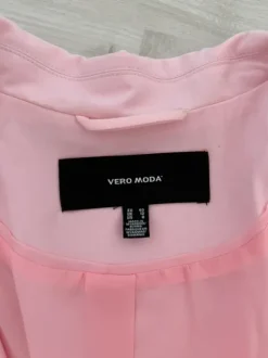 Vaaleanpunainen bleiseri