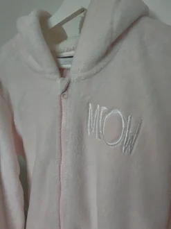 Vaaleanpunainen oloasu