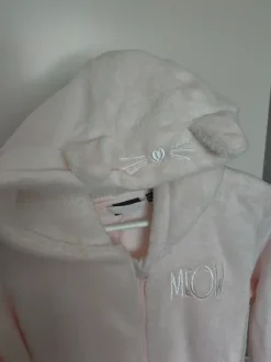 Vaaleanpunainen oloasu