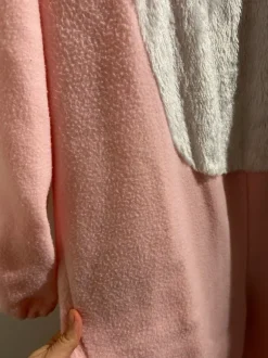 Vaaleanpunainen pantteri -naamiaisasu