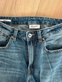 Vailentin miesten siniset farkut