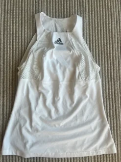 Valkoinen Adidas toppi koko M