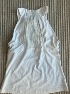 Valkoinen Adidas toppi koko M