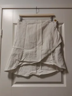 Valkoinen kietaisuhame