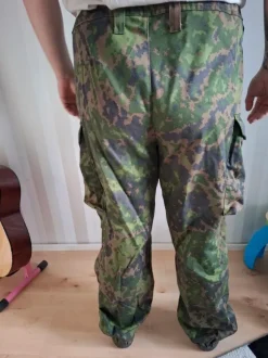 Varusteleka särmä tst M05 RES maastohousut