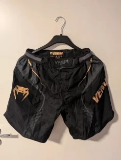 Venum shorts Mens M MMA Muay Thai Brazilian Jiujutsu