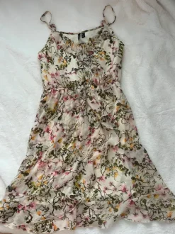 VeroModa kukkainen kesämekko S