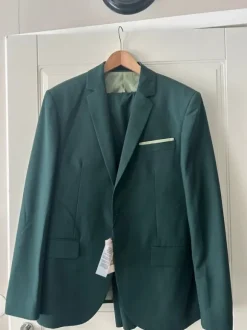 Vihreä Pier One puku