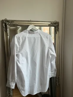 Vit oversized skjorta