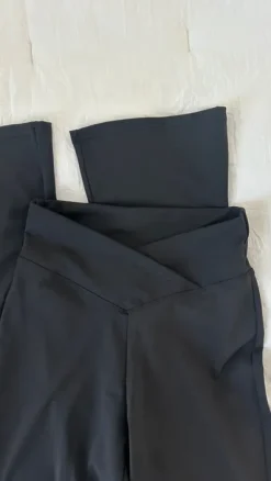 V-vyötärö legginssit