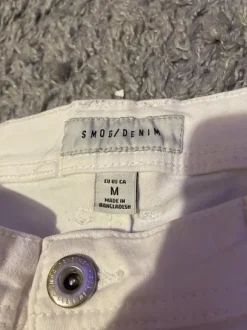 White alt baggy jorts